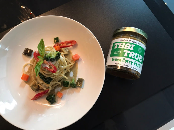 Spaghetti Green Curry with vegetables (V)