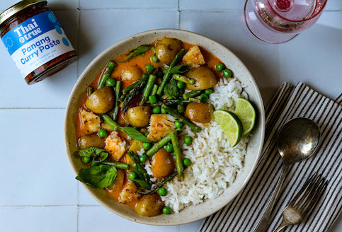 Fish Curry with Asparagus and Peas