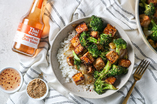 Sweet and Spicy Tofu with Broccoli (V)